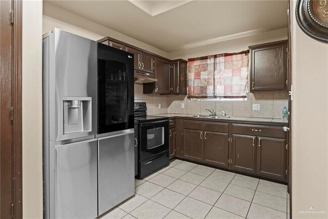 Building Photo - 6 McCormack Dr