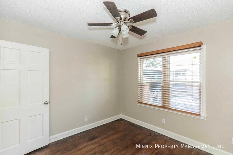 Building Photo - 3001 S Monroe St