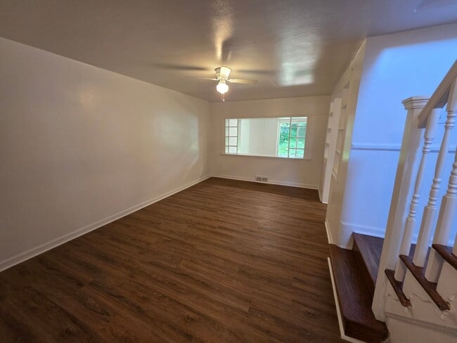 Building Photo - 17 Paynter Dr