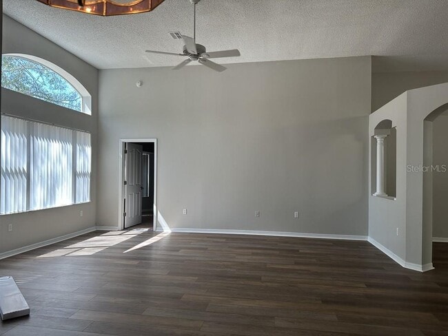 Building Photo - 8928 Southbay Dr