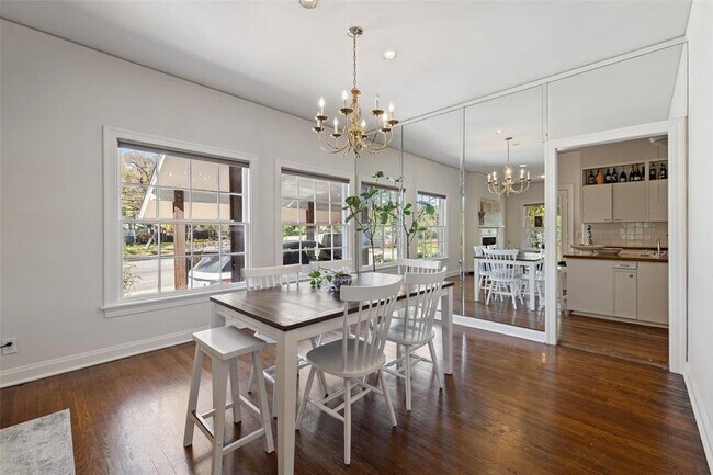 Building Photo - 2612 Bridle Path