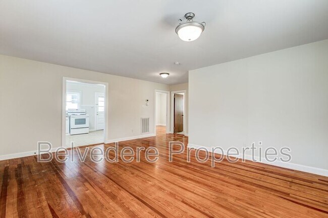 Building Photo - 709 Langford Ave