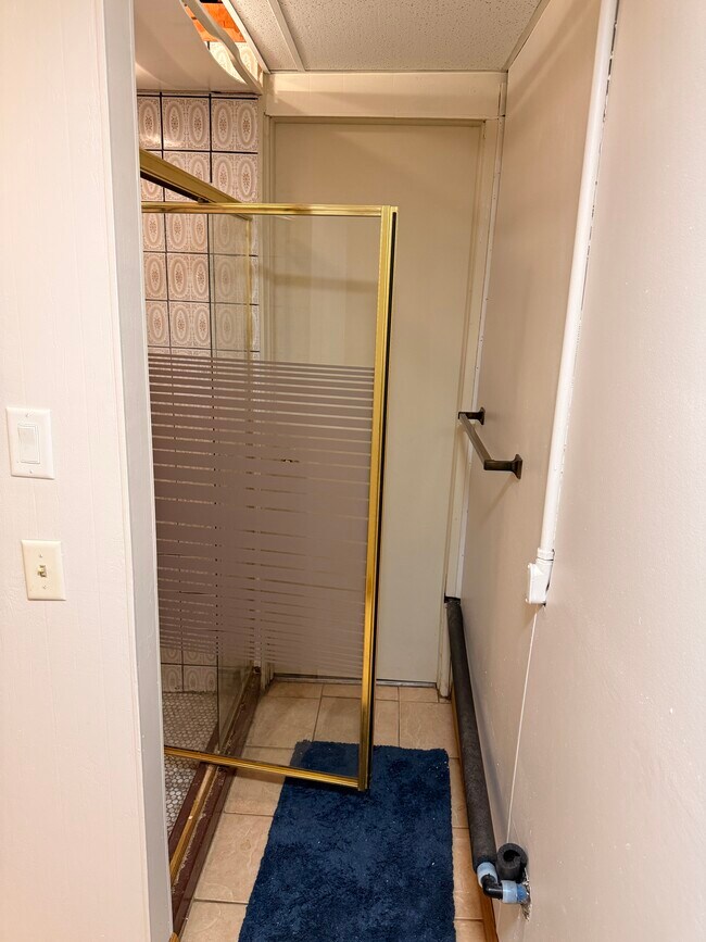 Building Photo - 5039 W Clayton Rd