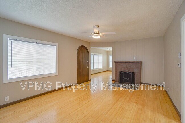 Building Photo - 2901 Fruit Valley Rd
