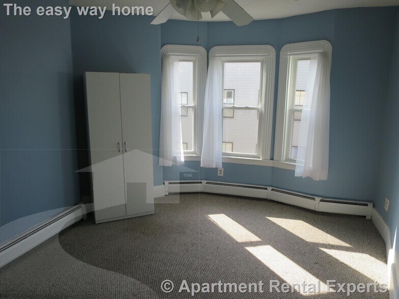 Building Photo - 286 Highland Ave