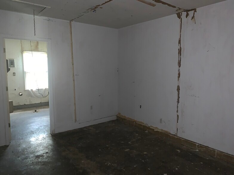 Building Photo - 1401 Hite blvd