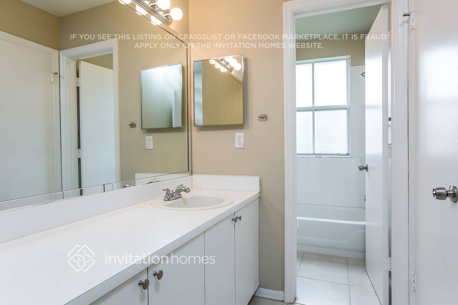 Building Photo - 3079 Doubloon Dr