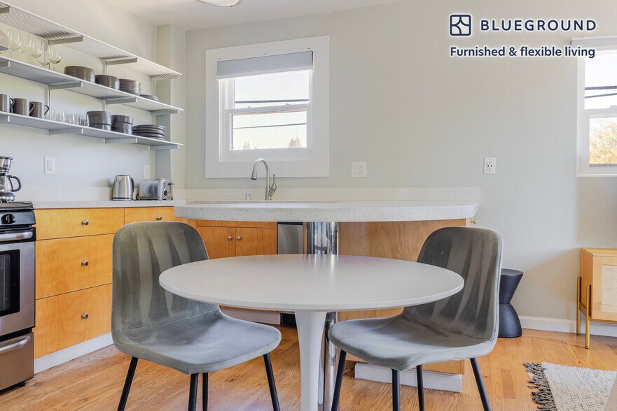 Building Photo - 325 Hawthorne Ave