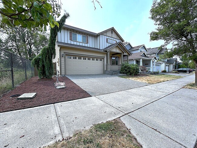 Primary Photo - Beautifully appointed 4-Bedroom 2-bathroom...