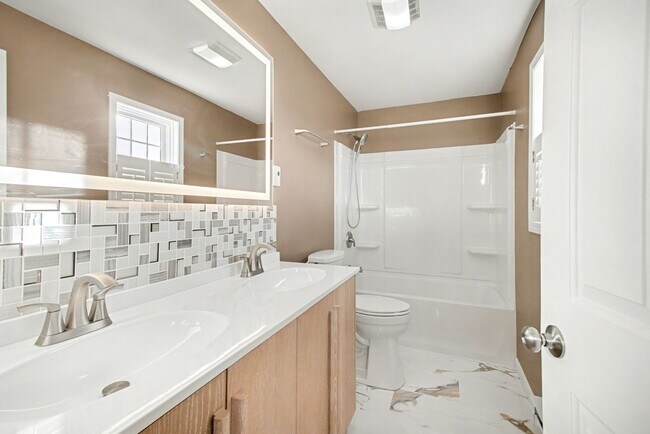 Building Photo - Beautiful updated Country Home