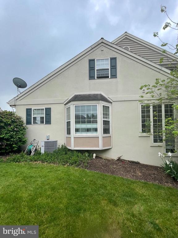 Building Photo - 629 Royal View Dr