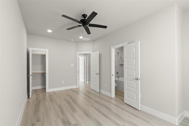 Building Photo - 3111 Shelby Cir