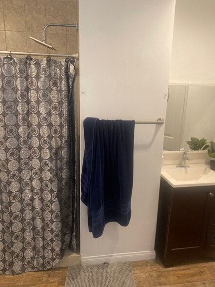 Building Photo - 3519 E 8th St