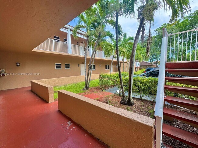 Building Photo - 3556 NW 114th Terrace