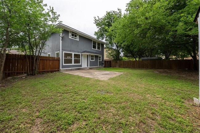 Building Photo - 13701 Cambourne Dr
