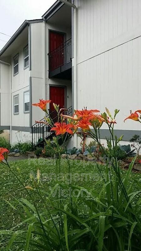 Building Photo - 1171 16th Ave S