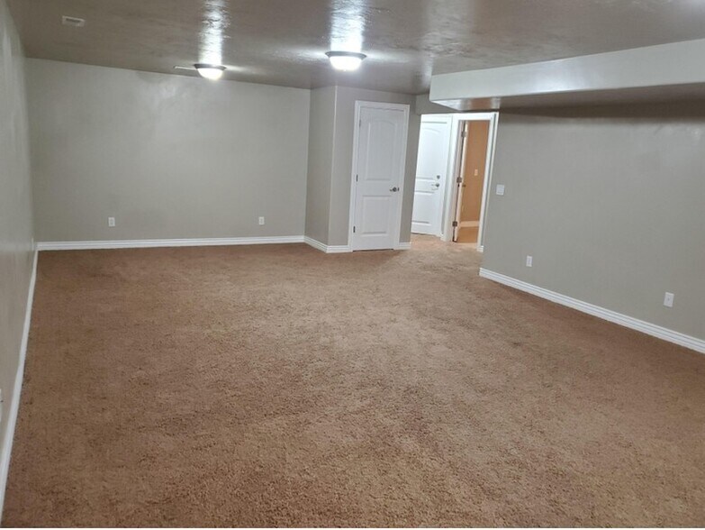 Building Photo - 13722 Mt Cortina Way