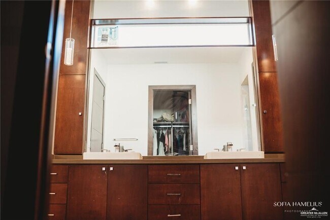 Building Photo - 2012 S 48th St