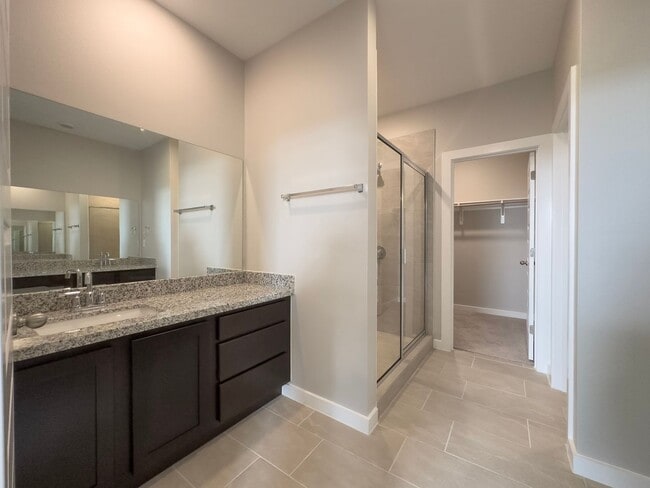 Building Photo - Newly constructed 4bd Home in Villas San A...