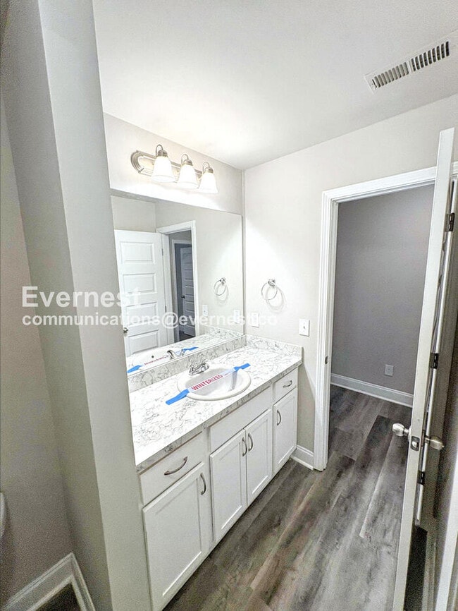 Building Photo - 25 Joshua Ct