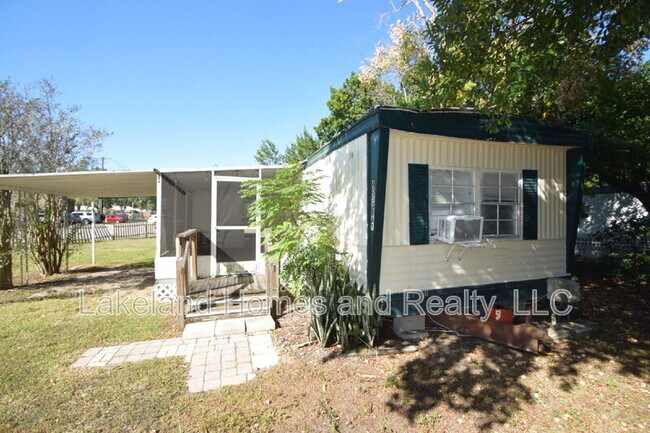 Building Photo - 4053 Bay Ave SE