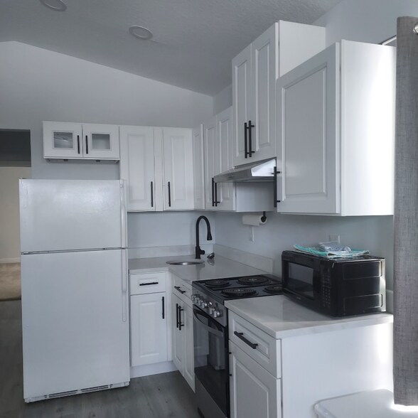 Building Photo - 6411 Coquina Island Cove