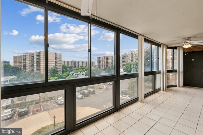 Building Photo - 8340 Greensboro Dr