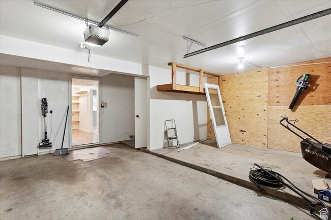 Building Photo - 22 W 1470 S