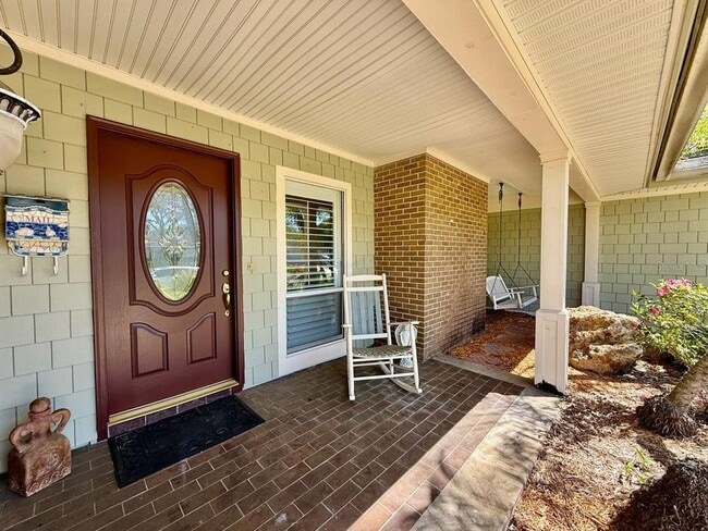 Building Photo - 3103 Cocos Rd