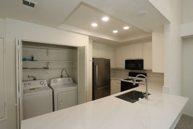 Building Photo - 10401 Garden Grove Blvd