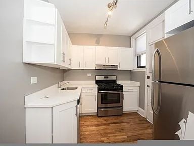 Building Photo - 622 W Stratford Pl