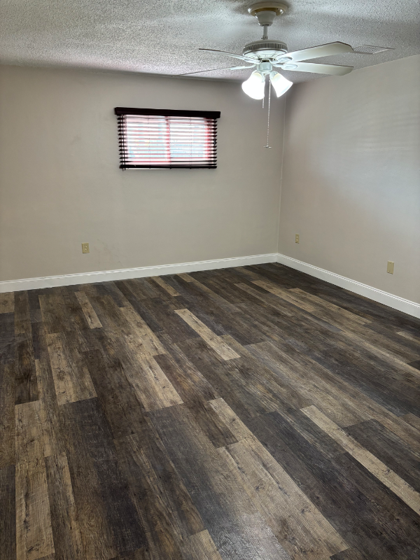 Building Photo - 453 D St