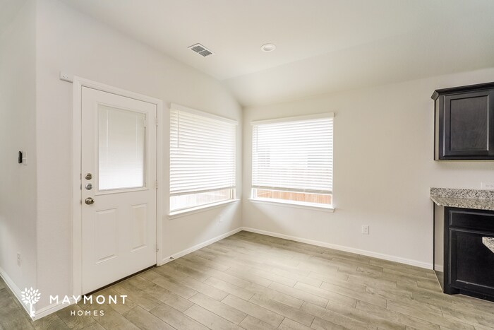 Building Photo - 9732 Walnut Cove Dr
