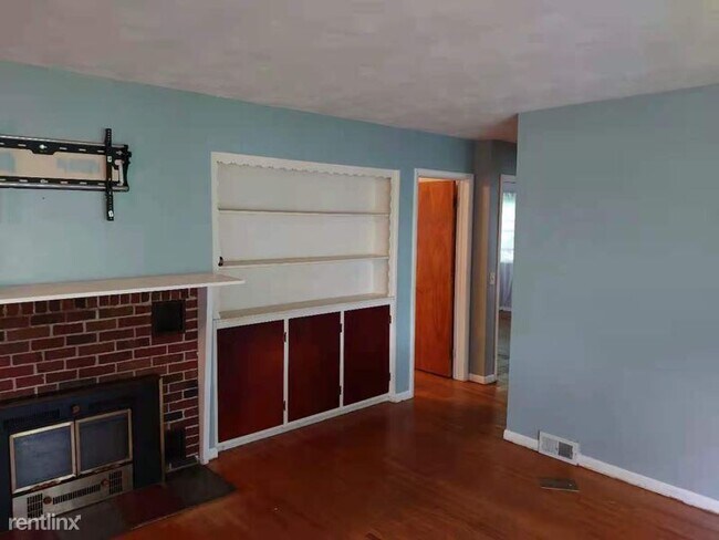 Building Photo - 4 br, 2 bath House - 480 Calkins Road