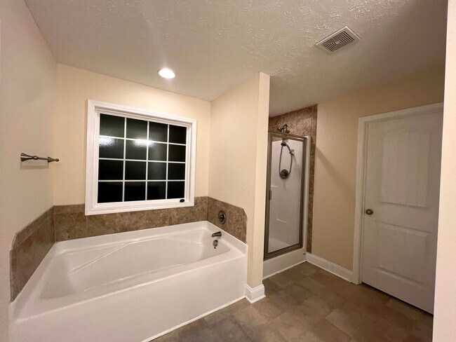 Building Photo - 2458 Market Hill Dr