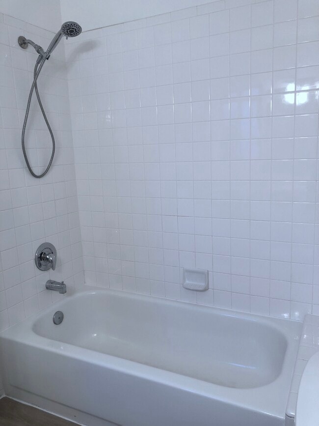 Building Photo - 86 N Garden Park Dr