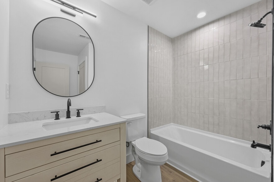 Building Photo - 214 E Morelia Ave