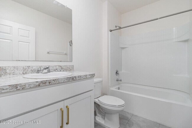 Building Photo - 975 Remington Green Dr SE