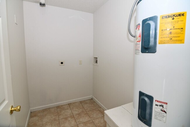 Building Photo - 3 Bedroom, Single-story Townhomes for rent in Madrid, IA