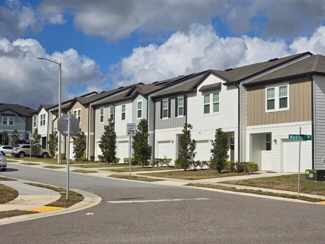 Building Photo - 936 Grandin St