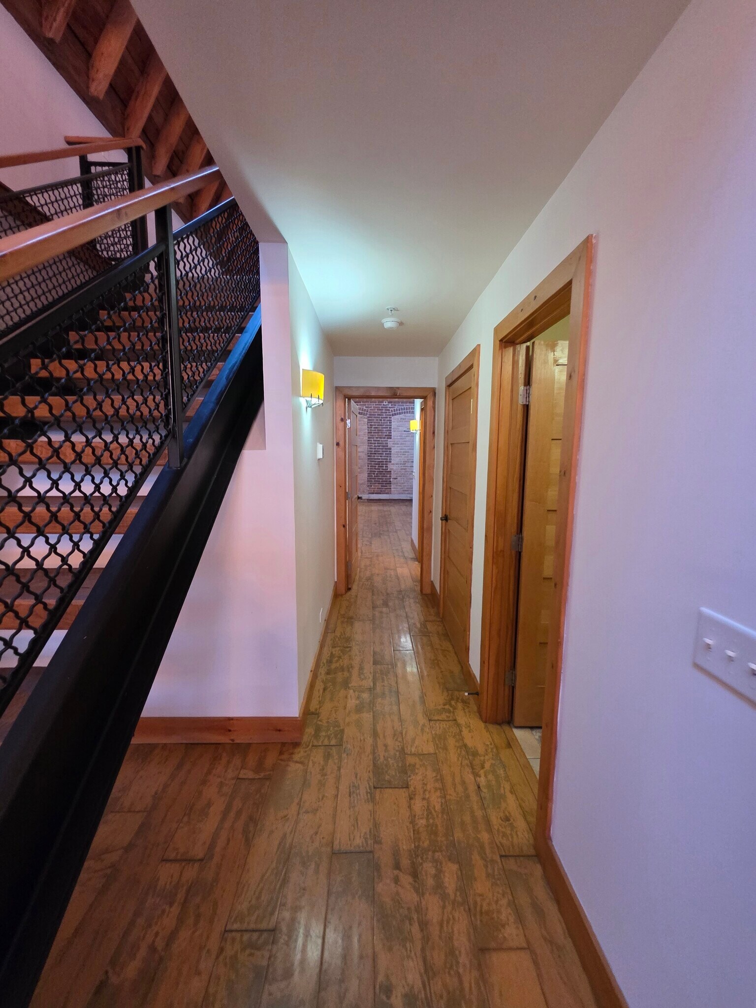 Building Photo - 316 N Seminary Ave