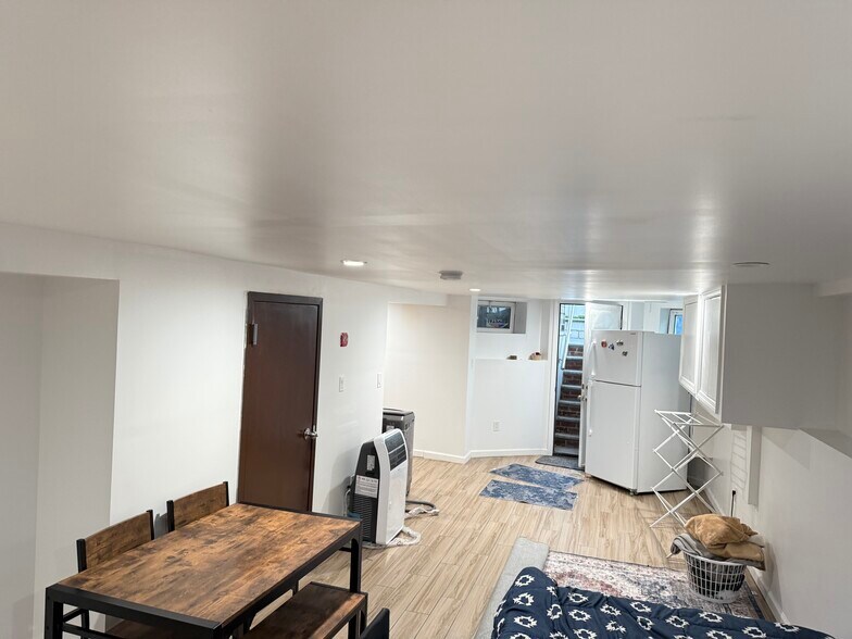 Primary Photo - 13202 Atlantic Ave