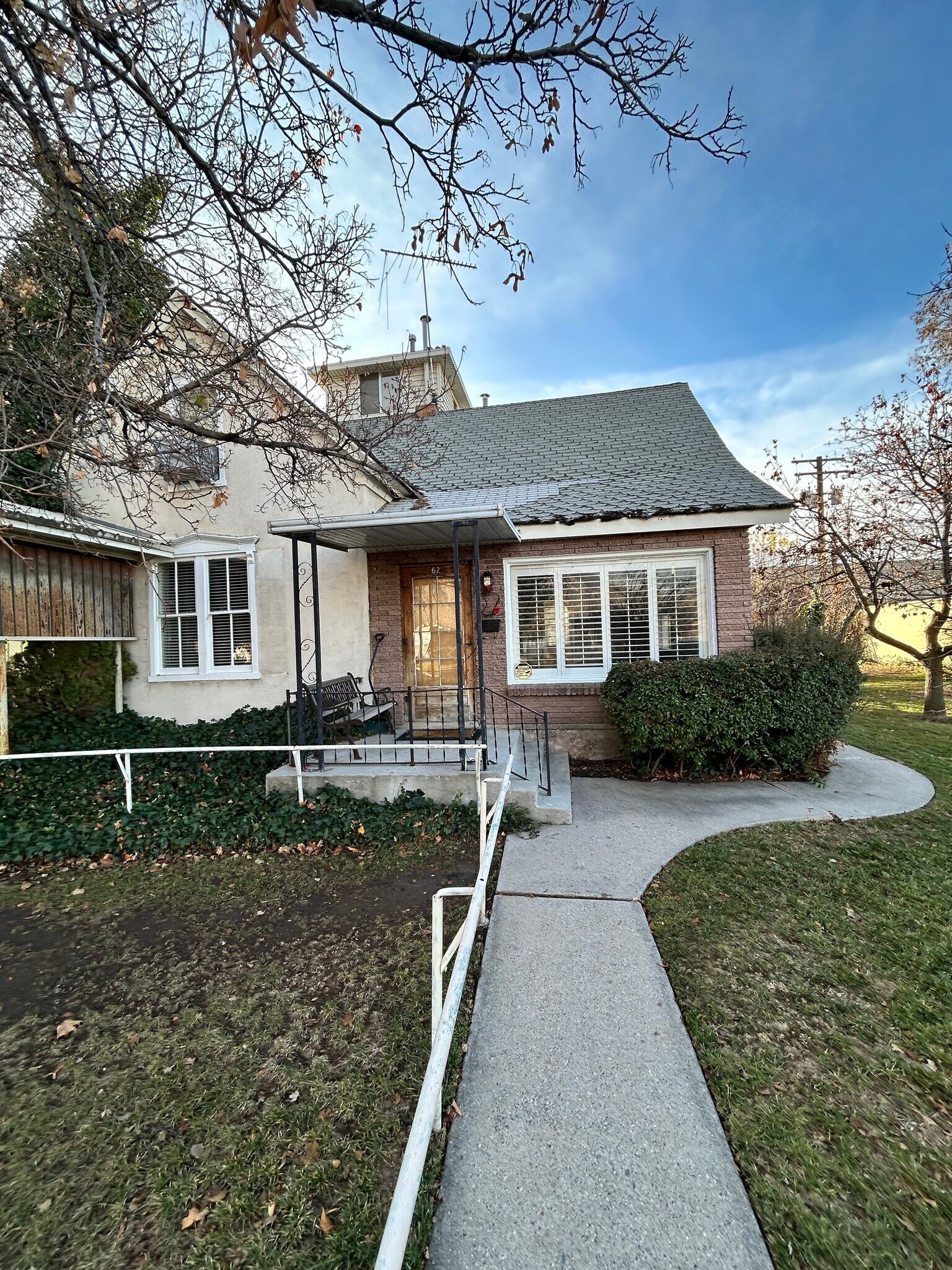 Building Photo - 62 E 300 S