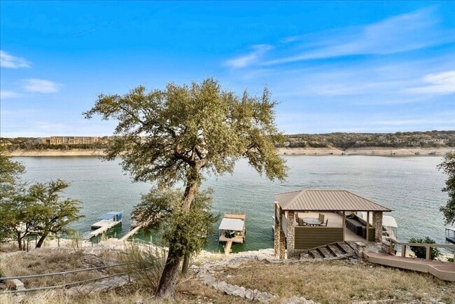 Building Photo - 18231 Lakepoint Cove
