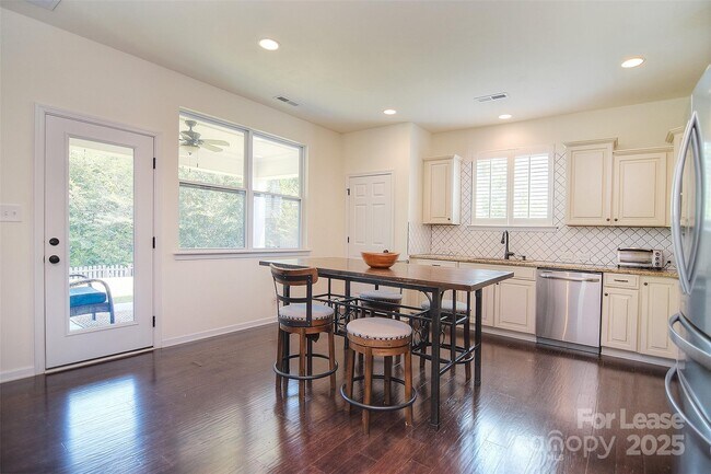 Building Photo - 408 Sweet Shrub Ct NW