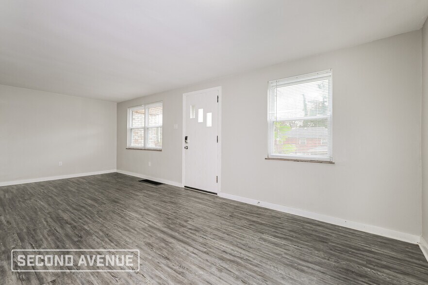 Building Photo - 37 Glenview Ave