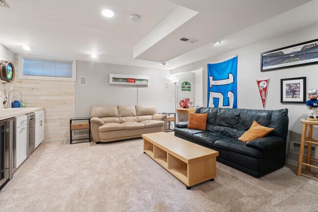 Building Photo - 1514 Bigelow Ave N