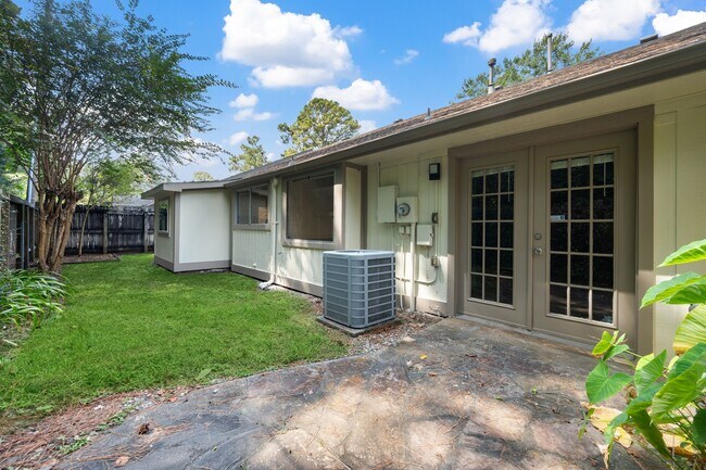 Building Photo - 3330 Beech Point Dr