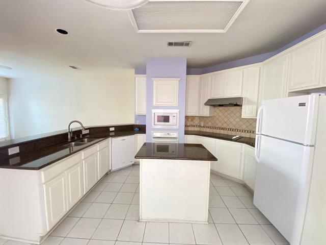 Building Photo - 2217 Hunters Run Dr