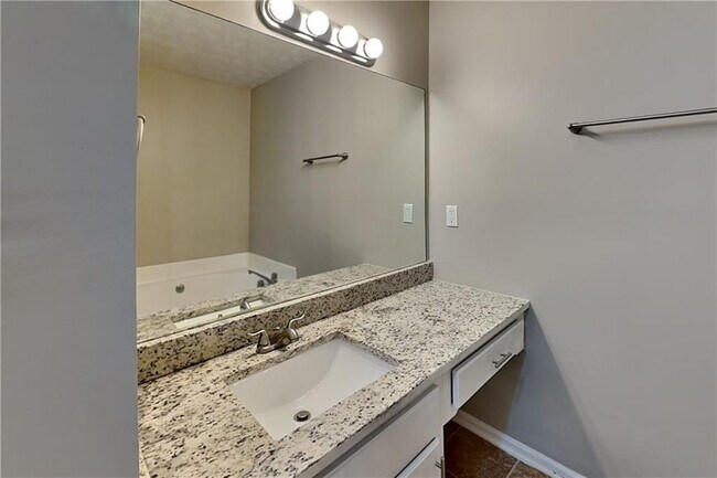 Building Photo - 43 Apple Jack Dr